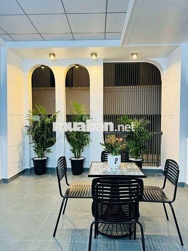 NHÀ MỚI VÔ Ở LIỀN một / ngắn XE HƠI VÔ NHÀ