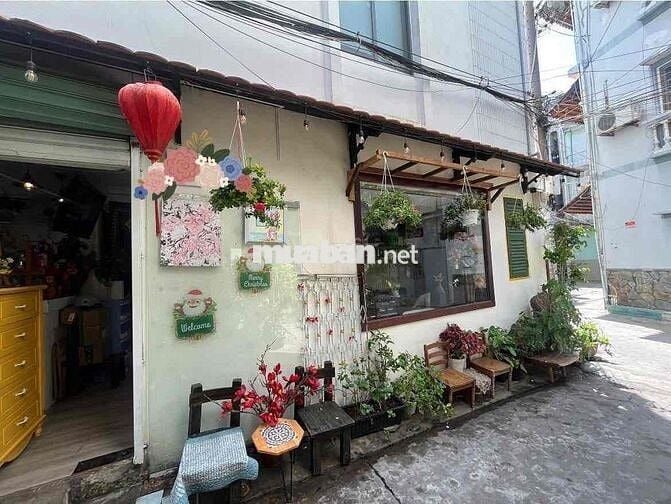Sang quán cafe trung tâm Phú Nhuận