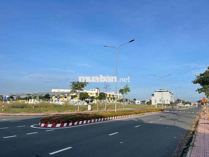 Bán lô A43 Mega city Bến Cát gần trường học chỉ 1 tỷ 050 bao phí