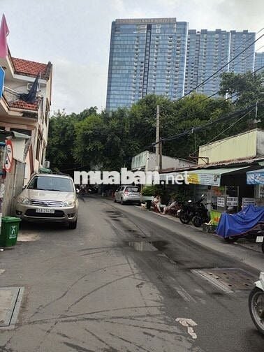 Nhà lô gốc 3 tầng, 2 mặt tiền hẻm xe hơi, cho thuê, kinh doanh