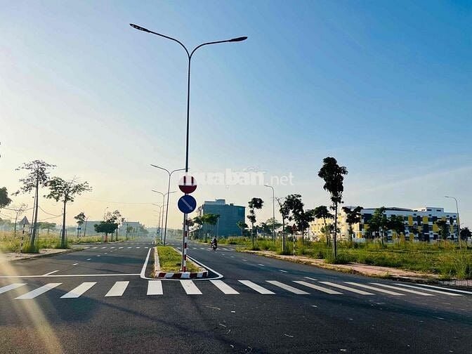 Bán lô A43 Mega city Bến Cát gần trường học chỉ 1 tỷ 050 bao phí