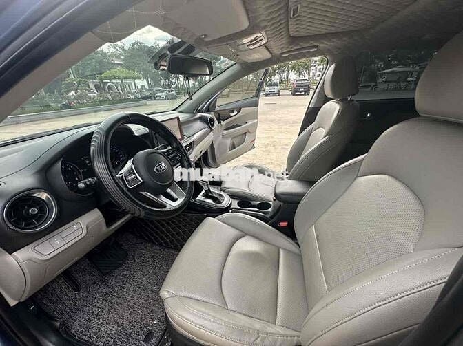 Kia Cerato 2019 1.6 AT Luxury - 70000 km