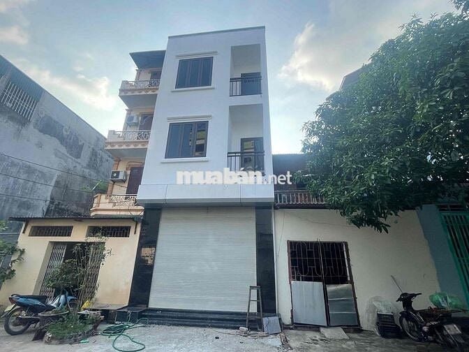 NHÀ 3 TẦNG MỚI TINH – XÁT VÀNH ĐAI 3 – TRƯỚC NHÀ 6 Ô TÔ TRÁNH, TIỀM NĂ