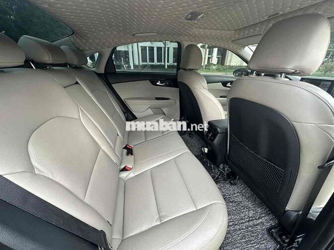 Kia Cerato 2019 1.6 AT Luxury - 70000 km