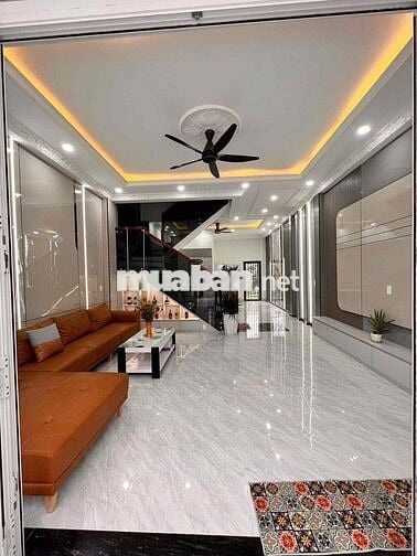 ông anh gửi hán nhà 1 trệt 1 lầu Dĩ An , BD