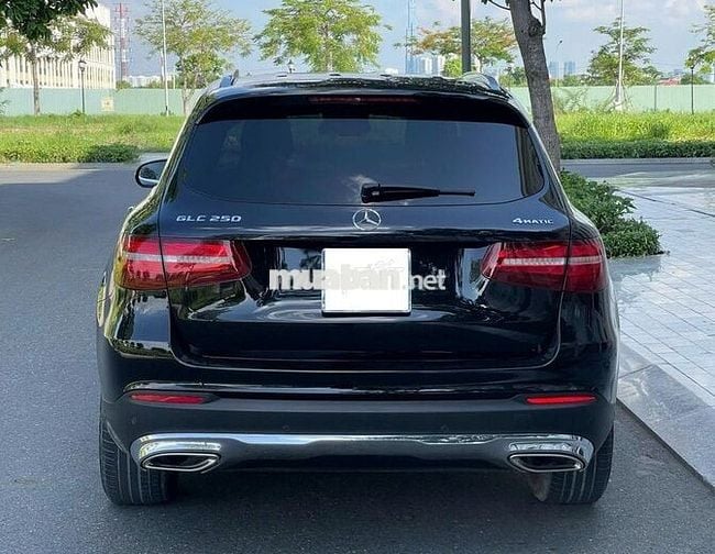 Mercedes Benz GLC 2019 250 4Matic - 20,000 Miles.