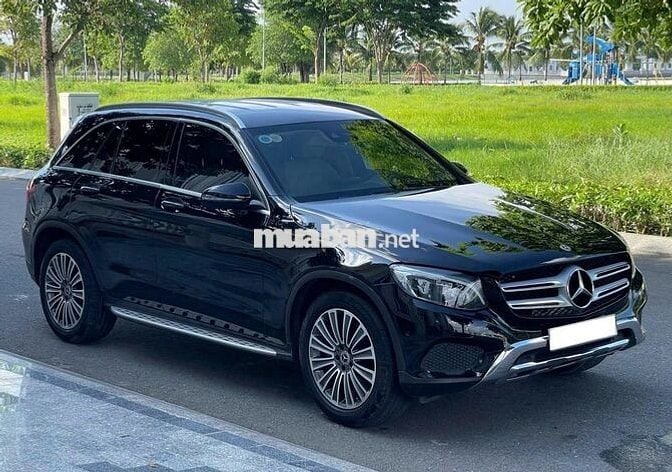 Mercedes Benz GLC 2019 250 4Matic - 20,000 Miles.