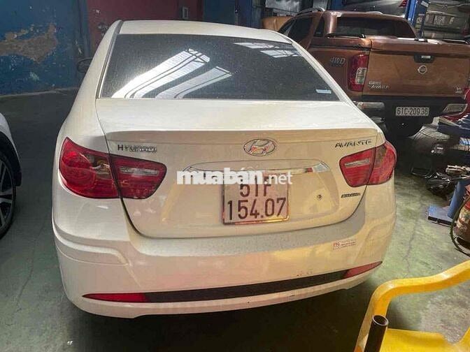 Hyundai Avante 2011 1.6 AT - 85000 km