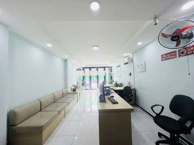 NHÀ 3 LẦU MẶT TIỀN 3/2 ( 3,5m x 17m) KINH DOANH TỐT Q11 VỊ TRÍ ĐẸP