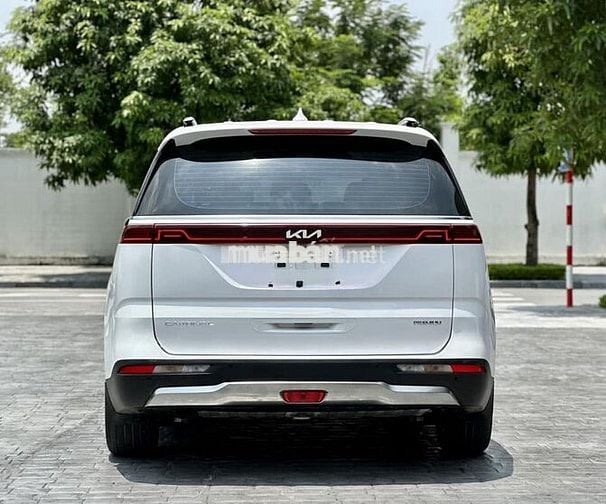 Kia Carnival 2023 Premium 2.2D 8S - 70,000 km.