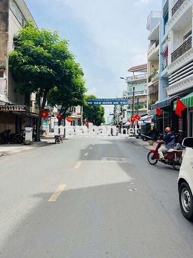 NHÀ 4 TẦNG KINH DOANH TỐT (4m x 13m) LÒ SIÊU Q11