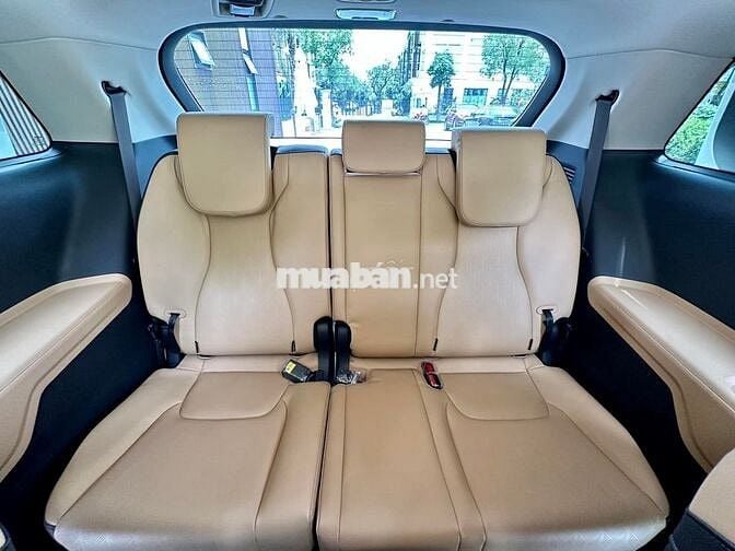 Kia Carnival 2023 Premium 2.2D 8S - 70,000 km.