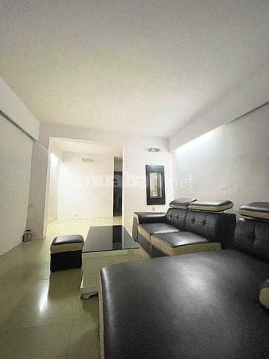Bán nhà 3 tầng sát mặt tiền Trường Chinh, 40m2, sát hẻm xe tải, 3.5tỷ 