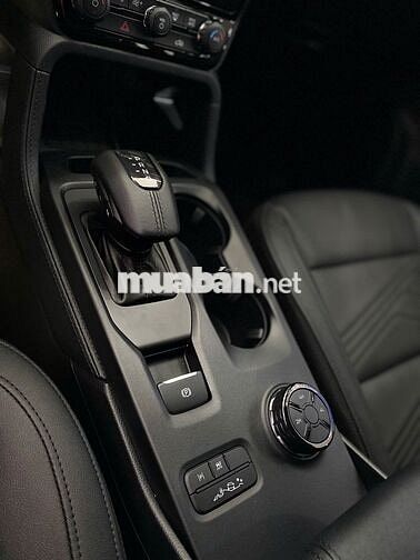 Ford Everest 2025 Titanium Plus 2.0L 4x4 AT