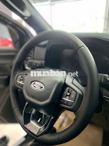 Ford Everest 2025 Titanium Plus 2.0L 4x4 AT