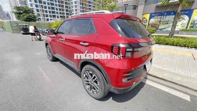 Hyundai Venue 2024 - 1950 km