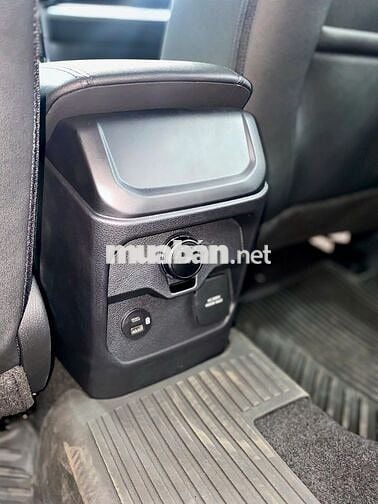 Ford Everest 2025 Titanium Plus 2.0L 4x4 AT