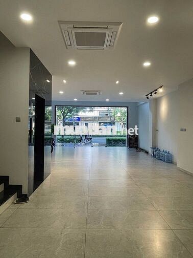 Trệt lửng Shophouse Vạn Phúc 200m2, sàn trống, có máy lạnh. Giá 30 tr