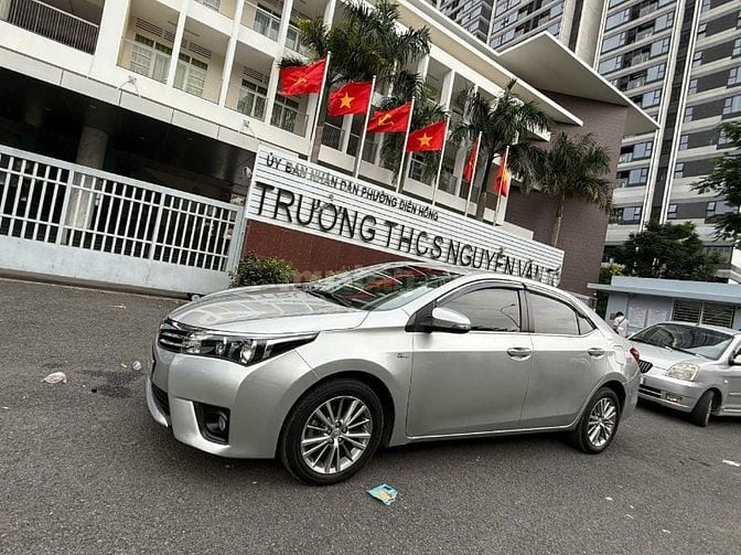 Cần bán Toyota Corolla Alits 1.8 G số tự động. Xe GĐ sử dụng ko KD
