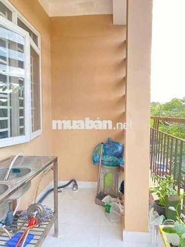 Bán căn hộ chung cư A5 phuờng Quang Vinh.