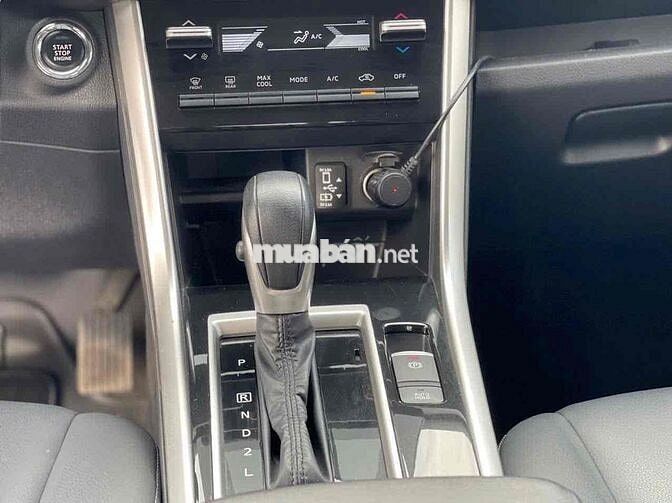 Mitsubishi Xpander 2024 Premium 1.5 AT - 30000 km
