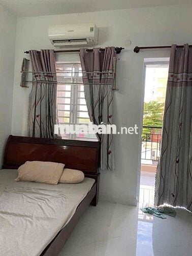 Bán căn hộ chung cư A5 phuờng Quang Vinh.