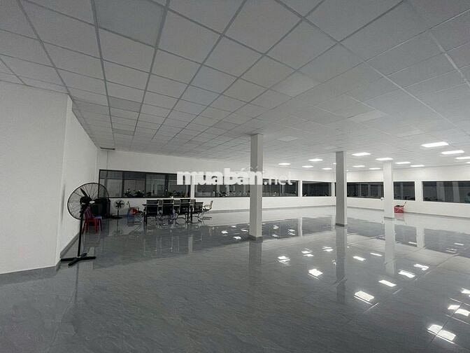 Cho thuê mặt bằng mặt tiền: Võ Văn Kiệt, P.1, Quận 5. DT: 328m2