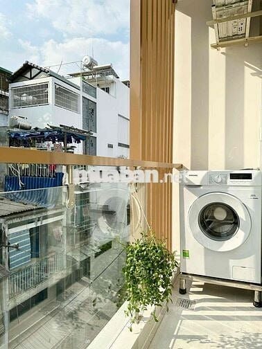 Căn Hộ Ban Công/Cửa Sổ Full NT Mới 100%_Lý Thái Tổ Quận 10