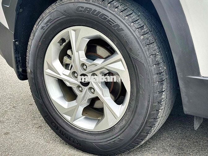 Hyundai Tucson 2023 2.0 AT Tiêu chuẩn - 9000 km