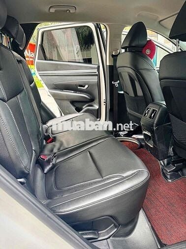 Hyundai Tucson 2023 2.0 AT Tiêu chuẩn - 9000 km