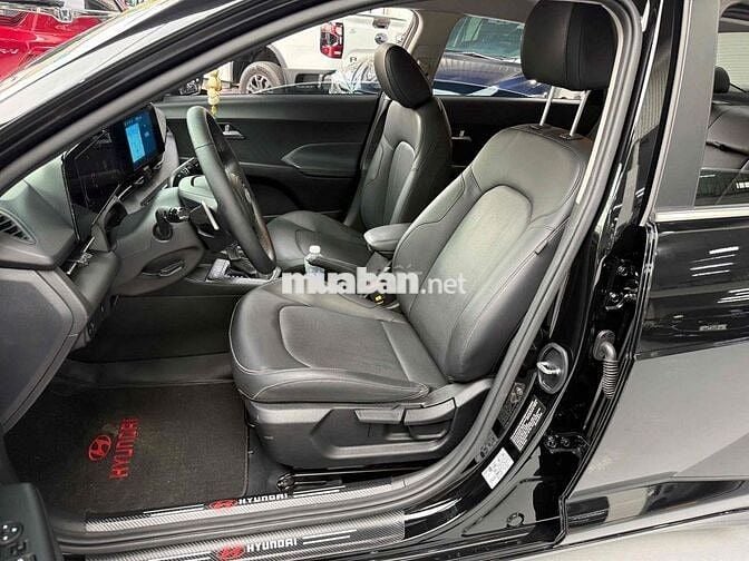 Hyundai Accent 2024 1.5 AT Cao cấp - 29000 km