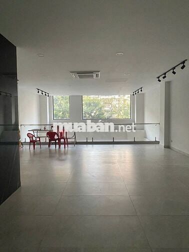 Trệt lửng Shophouse Vạn Phúc 200m2, sàn trống, có máy lạnh. Giá 30 tr