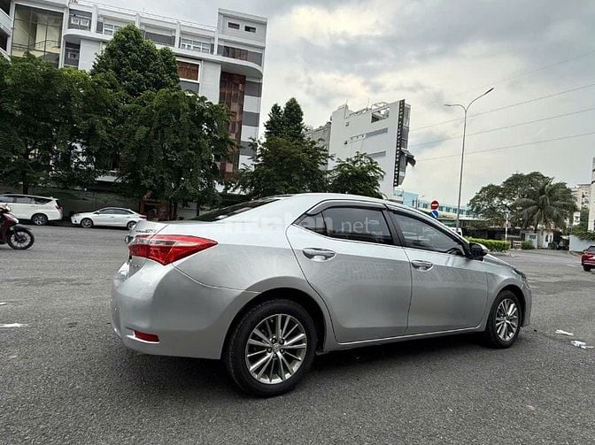 Cần bán Toyota Corolla Alits 1.8 G số tự động. Xe GĐ sử dụng ko KD