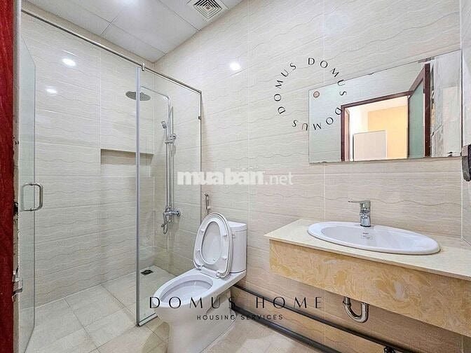 Căn hộ full nội thất ban công thoáng mát Trần Hưng Đạo Quận 5