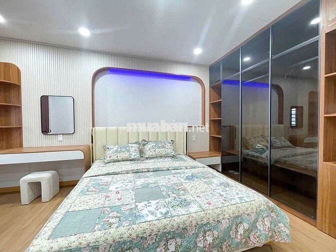 NM Cho thuê nhà phía Bắc Nha Trang , gần biển 400m, khu an ninh