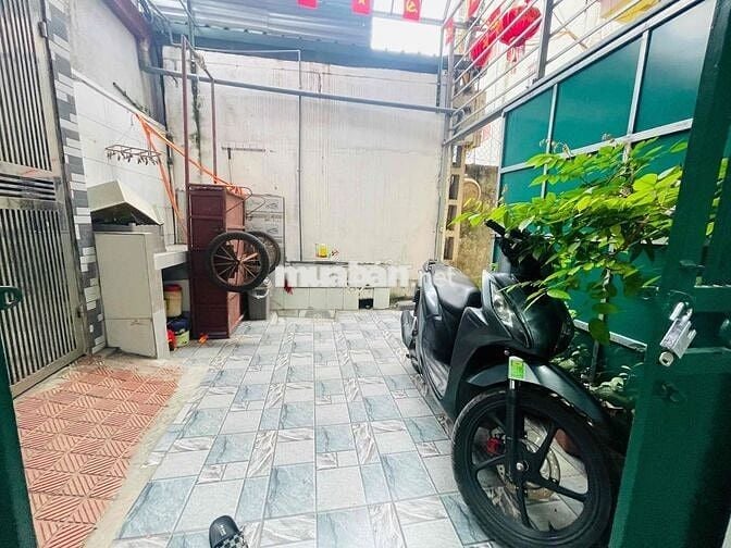 BÁN ĐẤT TẶNG NHÀ C4 – FULL CÔNG NĂNG, Ở NGAY – XÁT KCN THĂNG LONG & TH