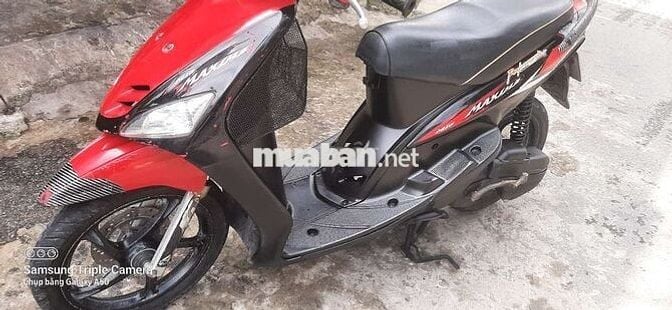 Xe máy Yamaha Mio màu đỏ đen, sản xuất 2008