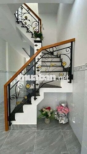 NHÀ 2 LẦU MẶT TIỀN TRỊNH ĐÌNH TRỌNG ( 3m x 13m) Q11