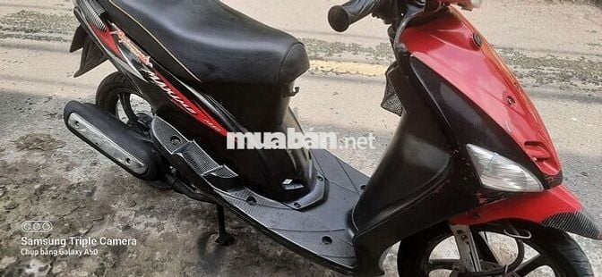 Xe máy Yamaha Mio màu đỏ đen, sản xuất 2008
