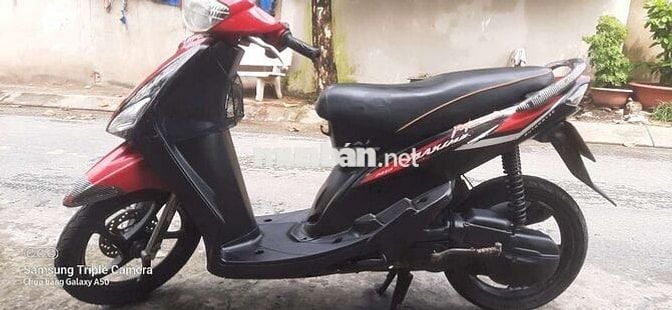Xe máy Yamaha Mio màu đỏ đen, sản xuất 2008