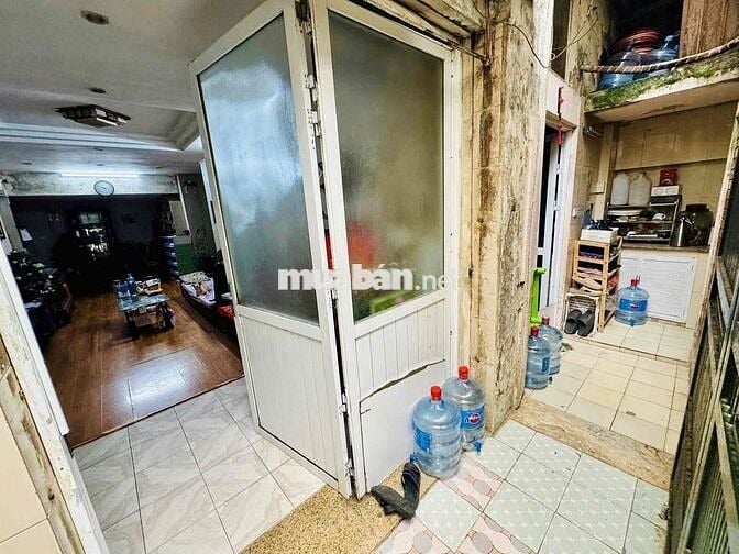 Bán nhà trong Ngõ Phố hàng đậu