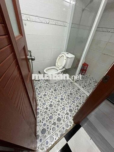 Nhà lầu 3 phòng hẻm đường 30/4
