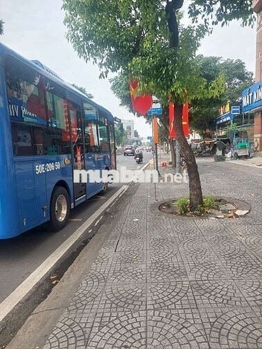 Nha cho thue mat tien  .Hoang Dieu p9 Q4