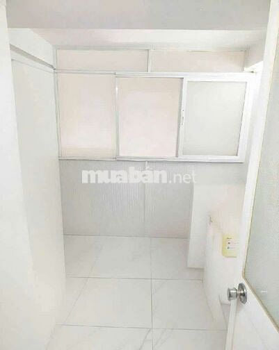 🌹5.5tỉ Nguyễn Biểu - Q5- Gấp bấn hẻm 4m Dt: 18M
