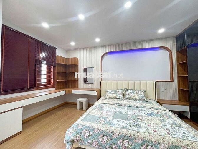 NM Cho thuê nhà phía Bắc Nha Trang , gần biển 400m, khu an ninh