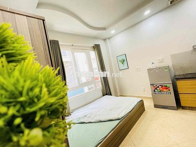 Phòng Studio cửa sổ thoáng, Full nội thất, Gần Cầu Đỏ Nguyễn Xí