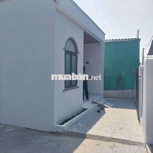 NHÀ MỚI Ở LIỀN 4,2×33,5 ĐƯỜNG TẬP ĐOÀN 8. XÃ TRƯỜNG BÌNH. CẦN GIUỘC.