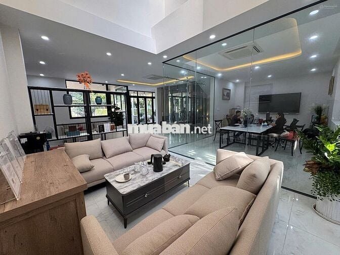 NHÀ CHO THUÊ MT BÀU CÁT 1_ 10X20M_ TRỆT 3 LẦU CÓ THANG MÁY