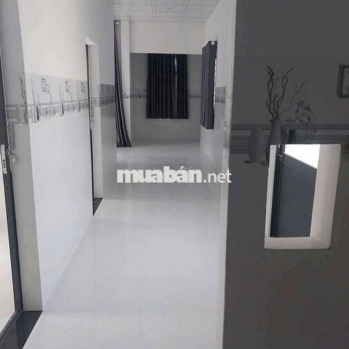 NHÀ MỚI Ở LIỀN 4,2×33,5 ĐƯỜNG TẬP ĐOÀN 8. XÃ TRƯỜNG BÌNH. CẦN GIUỘC.