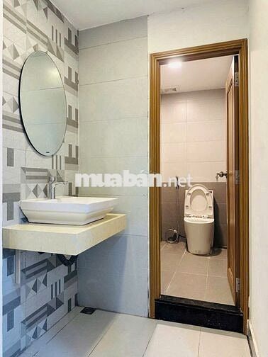 NHÀ NGUYÊN CĂN KIỆT 2 PHÒNG NGỦ 2WC GẦN ĐH THỂ DỤC THỂ THAO